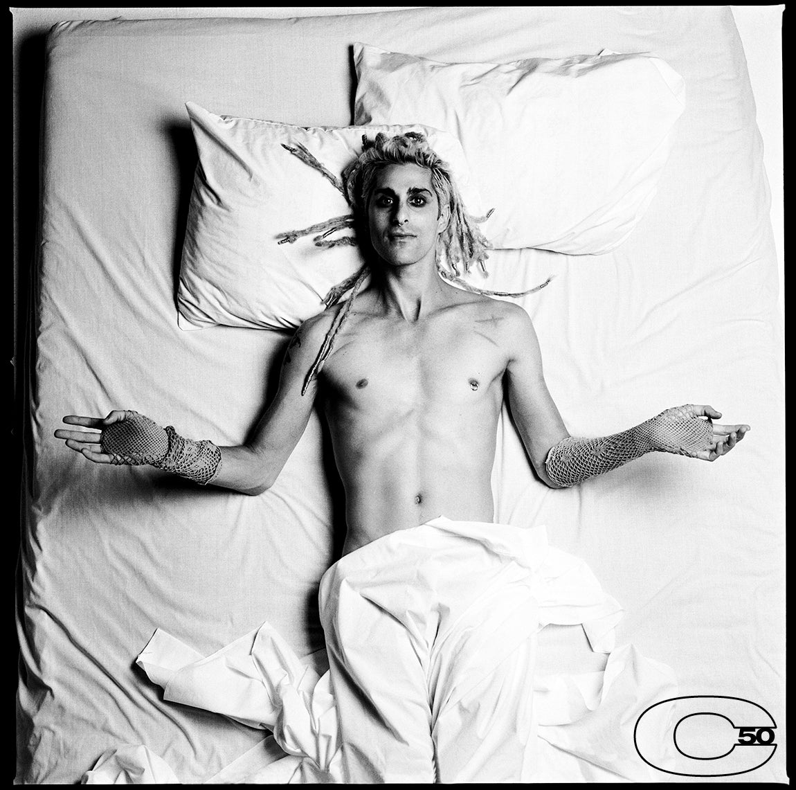 Perry Farrell (bed)